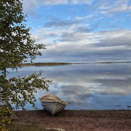 Hillavilla In The Shore Of Lomamökit *