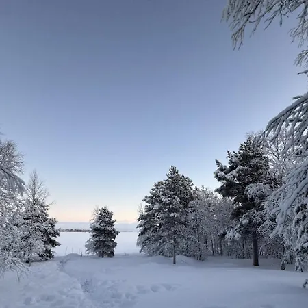 Hillavilla In The Shore Of Chalé