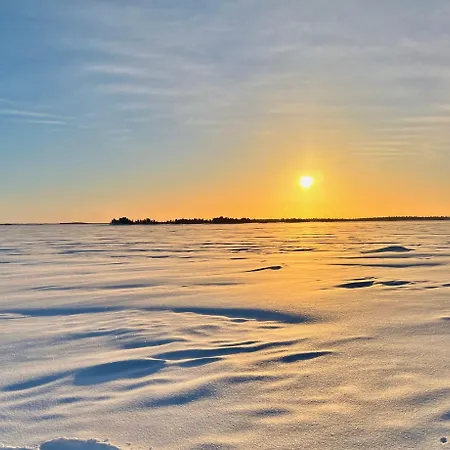 Lomamökit Hillavilla In The Shore Of *